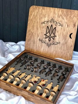A set of wooden chess pieces, "Hetman's army", in a box art. 809325