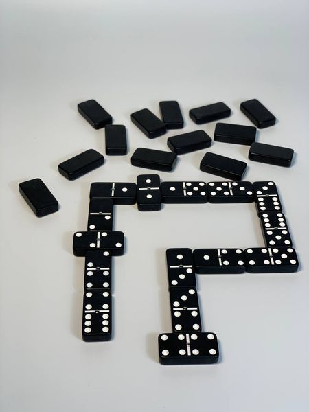 Dominoes, art. 400009, Black