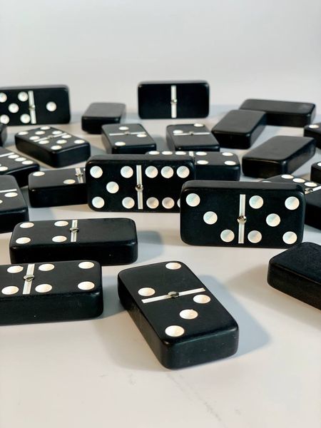 Dominoes, art. 400009, Black